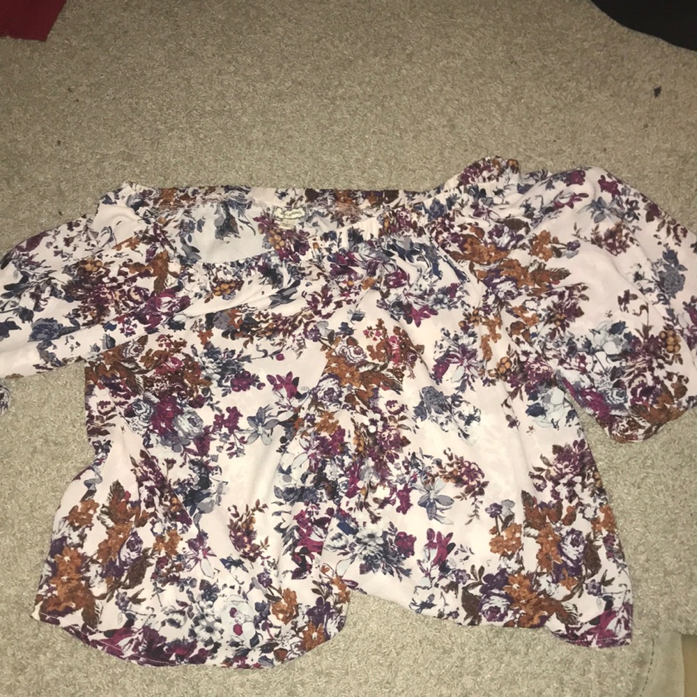 Over the shoulder Eyeshadow Shirt